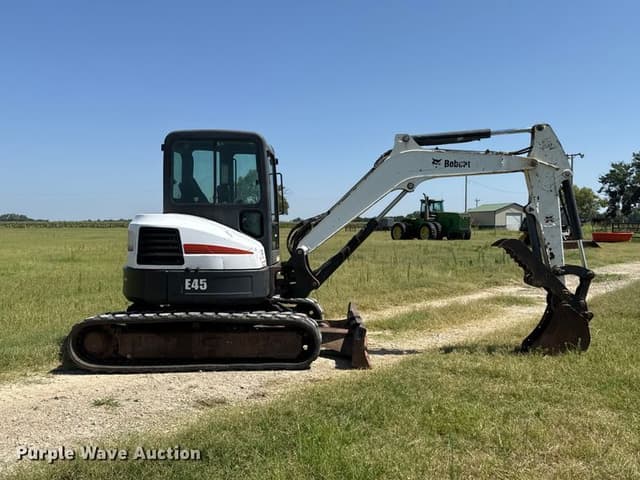 Image of Bobcat E45 equipment image 3
