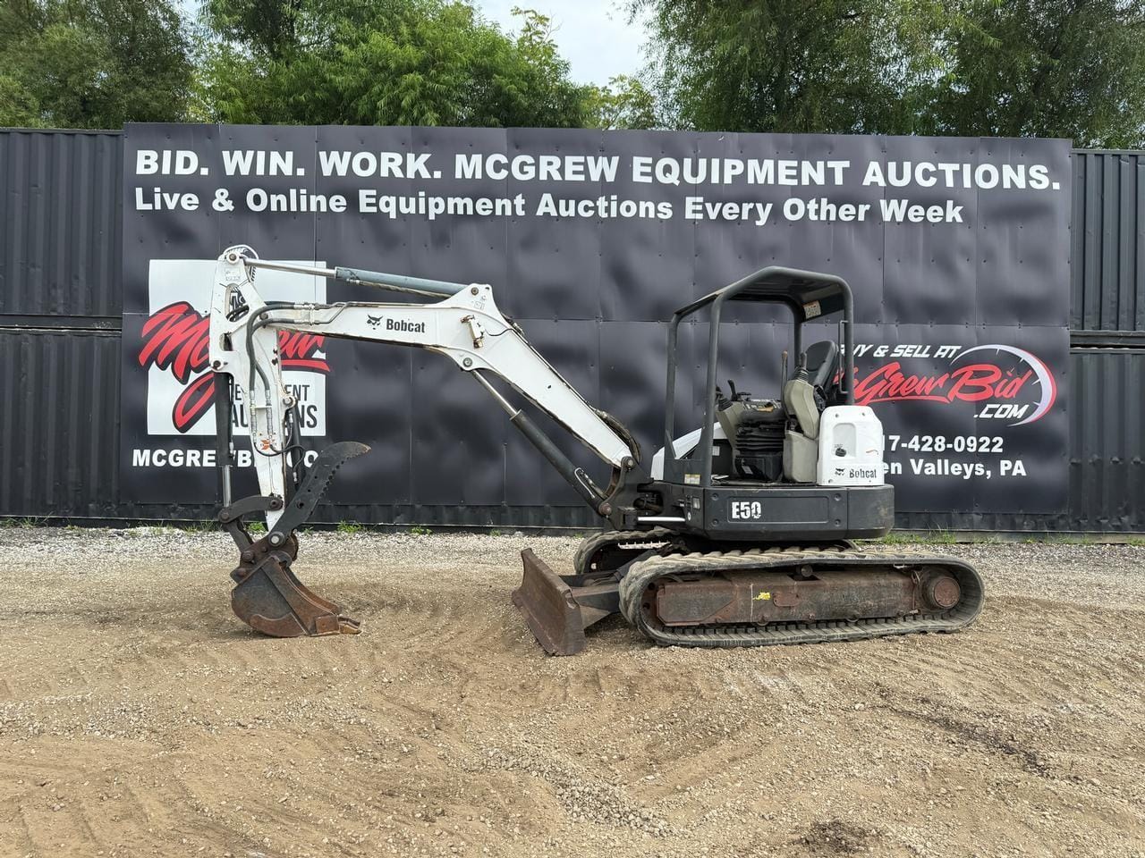 2011 Bobcat E50 Equipment Image0