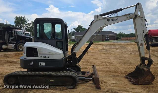 Image of Bobcat E50M equipment image 3