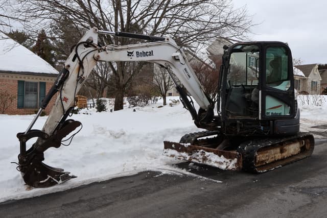 Image of Bobcat E60 equipment image 1