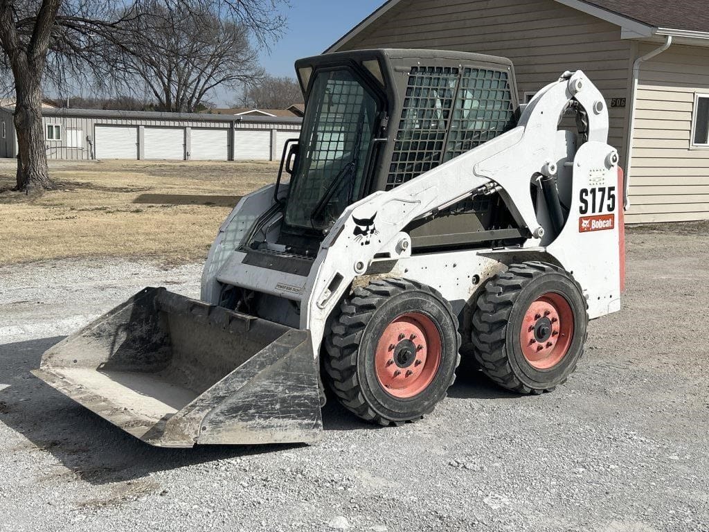 2011 Bobcat S175 Equipment Image0