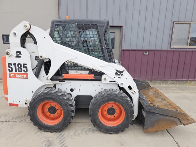Image of Bobcat S185 equipment image 2