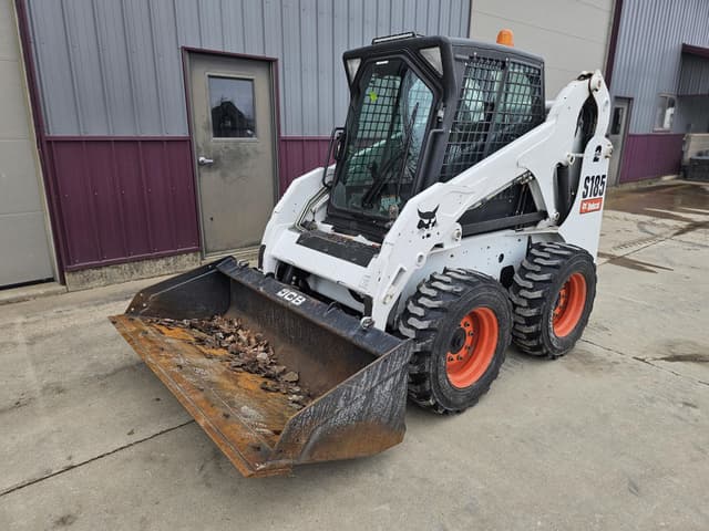Image of Bobcat S185 equipment image 4