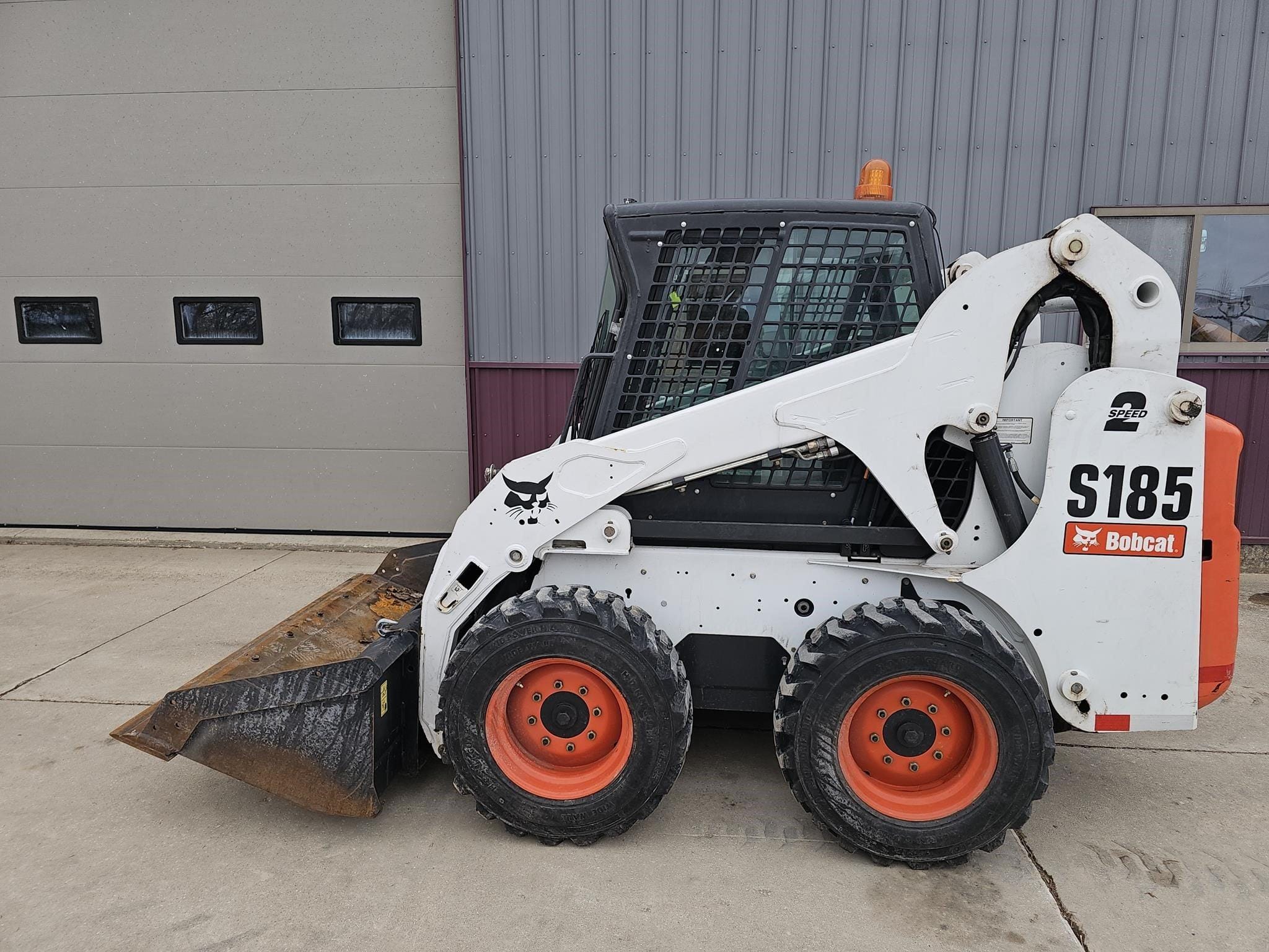 2011 Bobcat S185 Equipment Image0