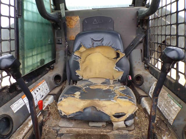 Image of Bobcat S205 equipment image 3