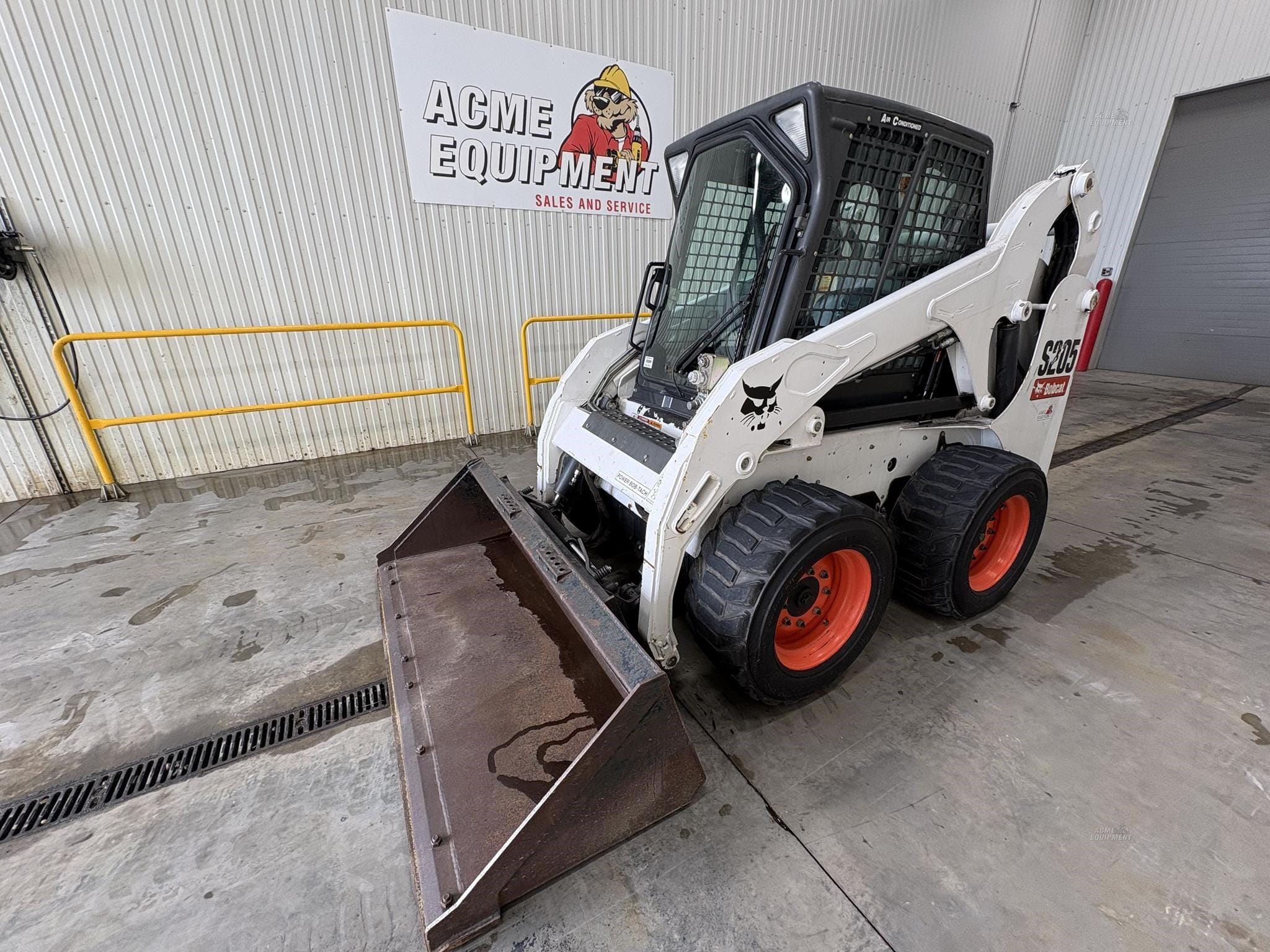 2011 Bobcat S205 Equipment Image0