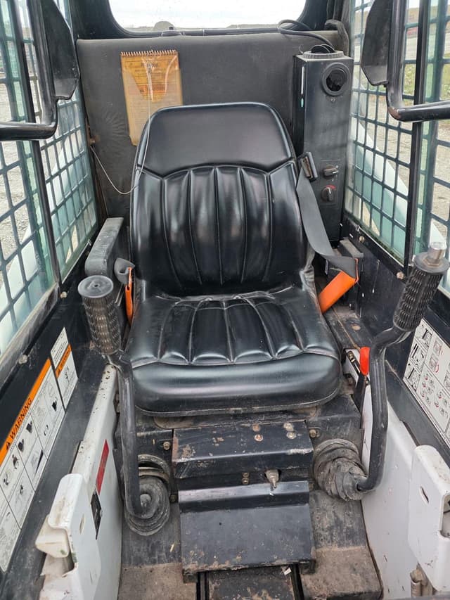 Image of Bobcat S70 equipment image 4