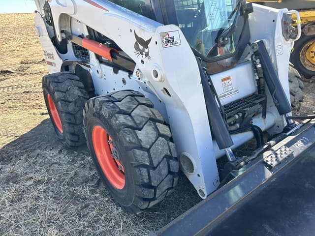 Image of Bobcat S750 equipment image 2