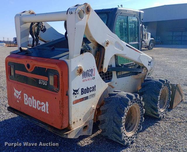 Image of Bobcat S750 equipment image 4