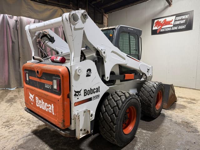 Image of Bobcat S850 equipment image 4