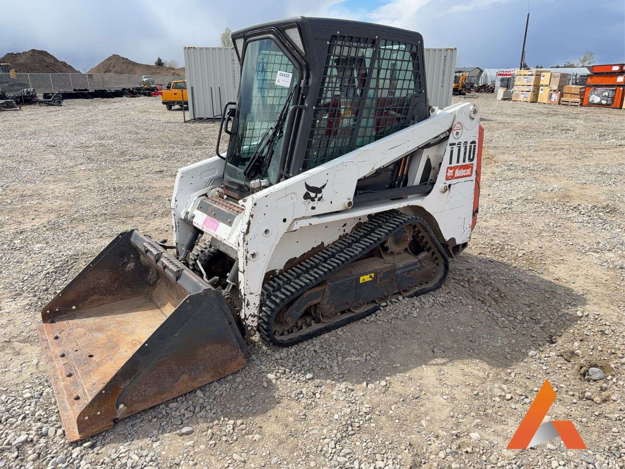 2011 Bobcat T110 Equipment Image0