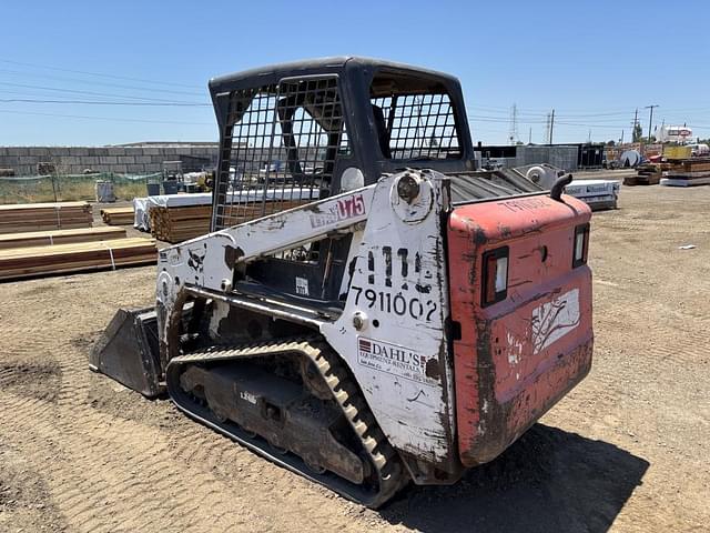Image of Bobcat T110 equipment image 3