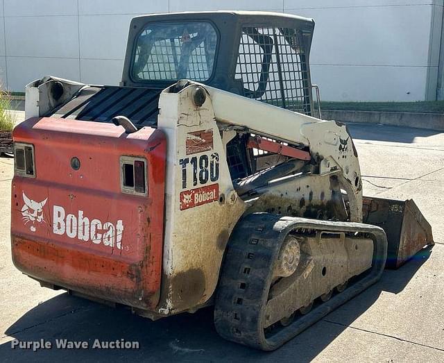 Image of Bobcat T180 equipment image 4