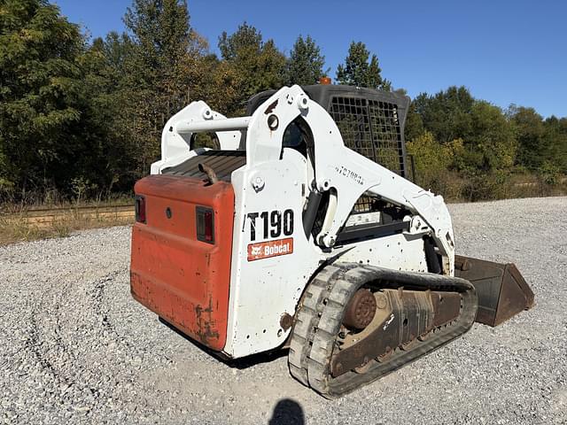 Image of Bobcat T190 equipment image 4