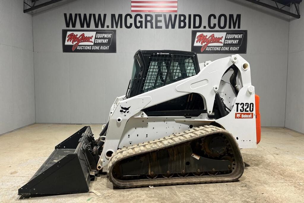 Main image Bobcat T320