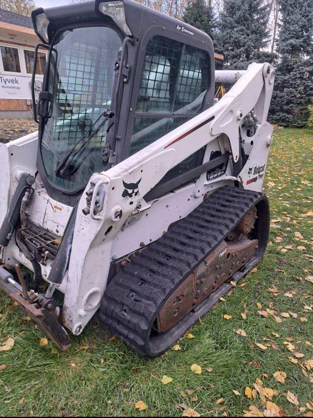 Image of Bobcat T650 equipment image 3