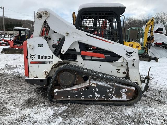 Image of Bobcat T650 equipment image 2