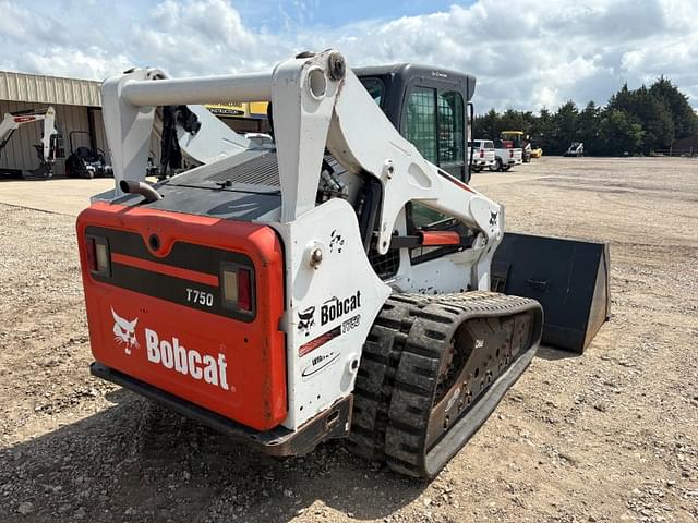 Image of Bobcat T750 equipment image 2