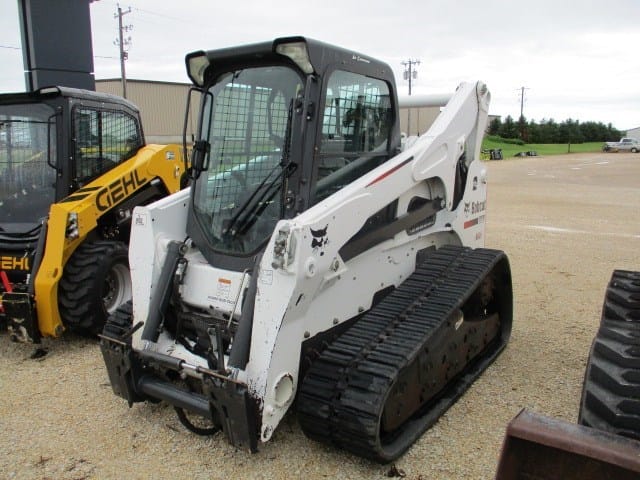 2011 Bobcat T870 Equipment Image0