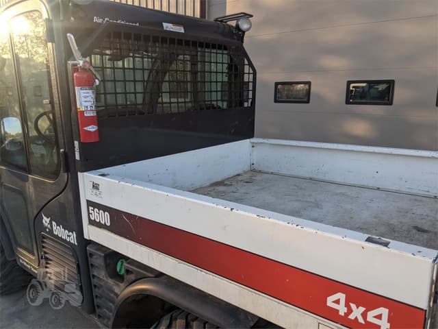 Image of Bobcat Toolcat 5600 equipment image 4