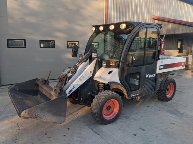 Image of Bobcat Toolcat 5600 equipment image 2