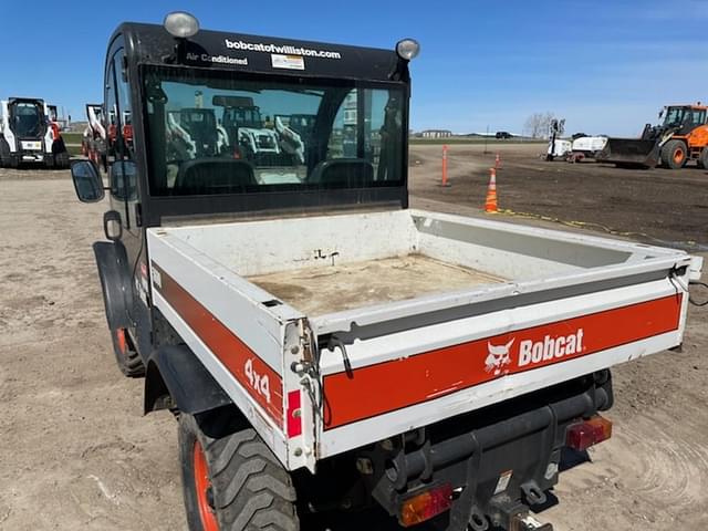 Image of Bobcat Toolcat 5600 equipment image 2