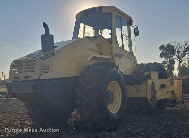 Image of Bomag BW213PDH-40 equipment image 4