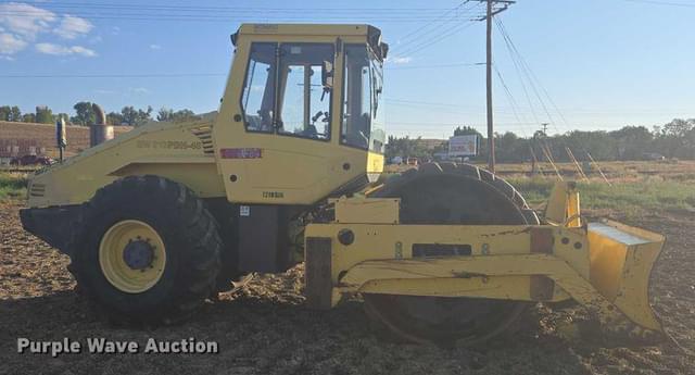 Image of Bomag BW213PDH-40 equipment image 3