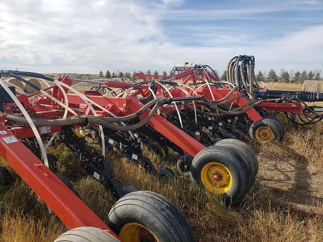 Image of Bourgault 3310 equipment image 2