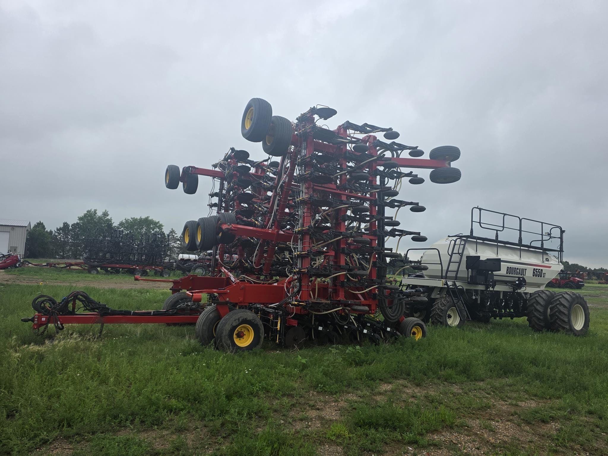 2011 Bourgault 3310 Equipment Image0