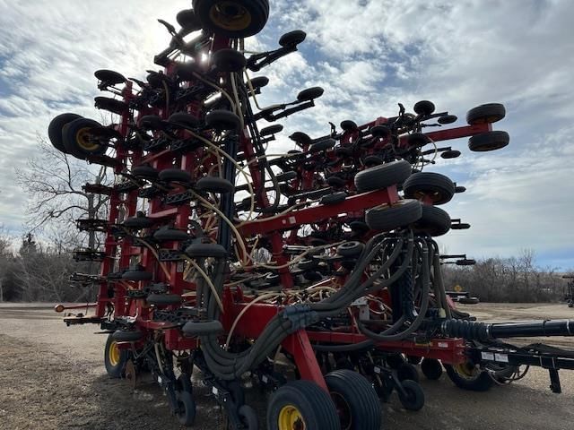 2011 Bourgault 3310 Equipment Image0