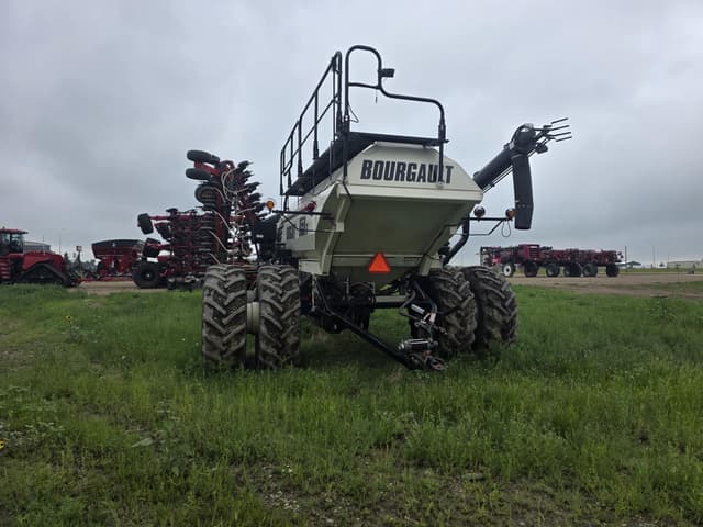 Image of Bourgault 3310 equipment image 4