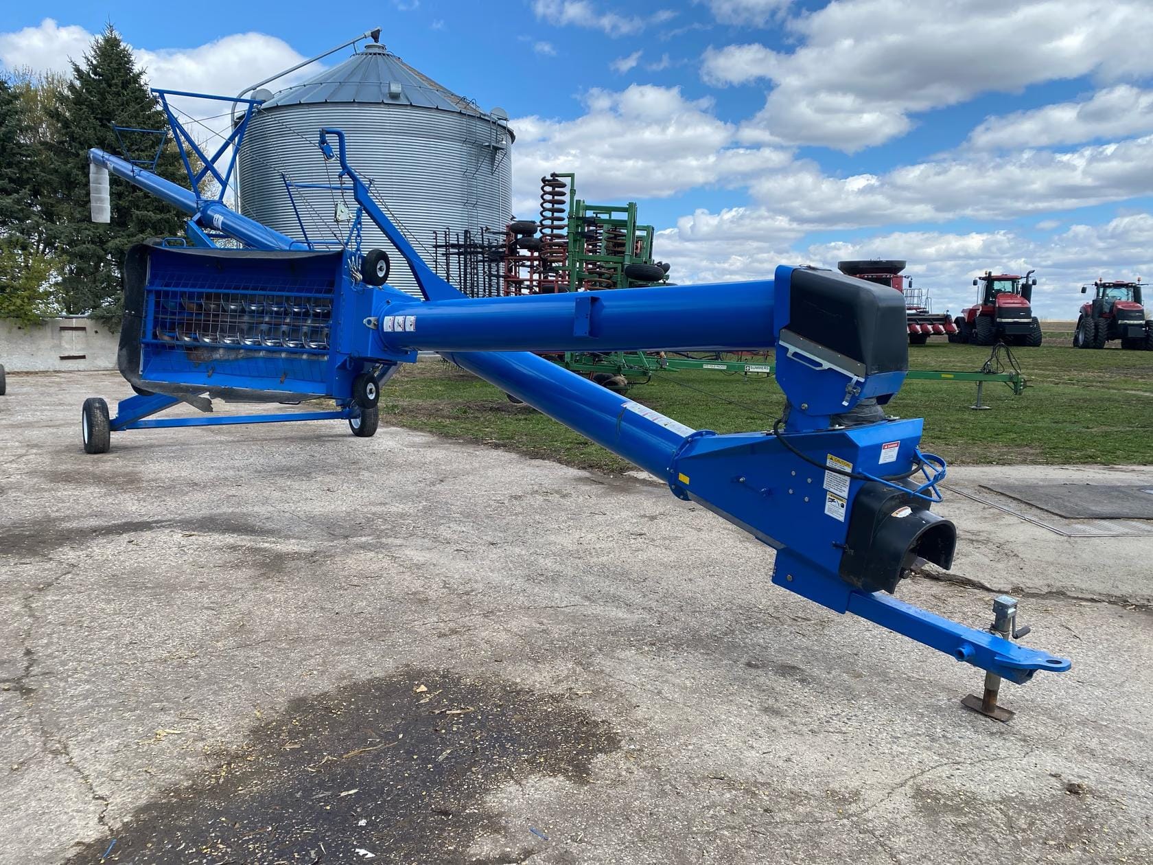2011 Brandt 1370 Equipment Image0