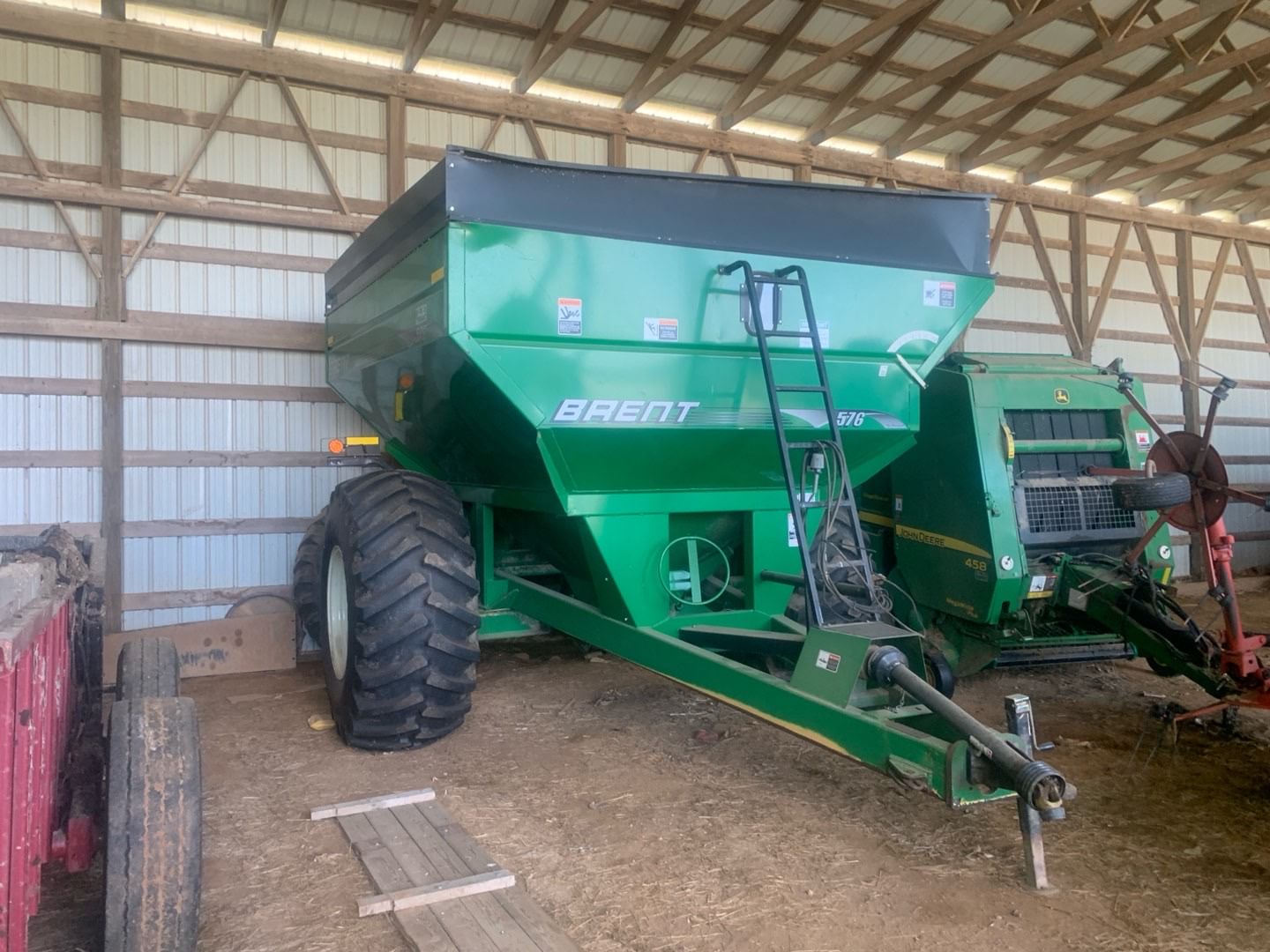 2011 Brent 576 Equipment Image0