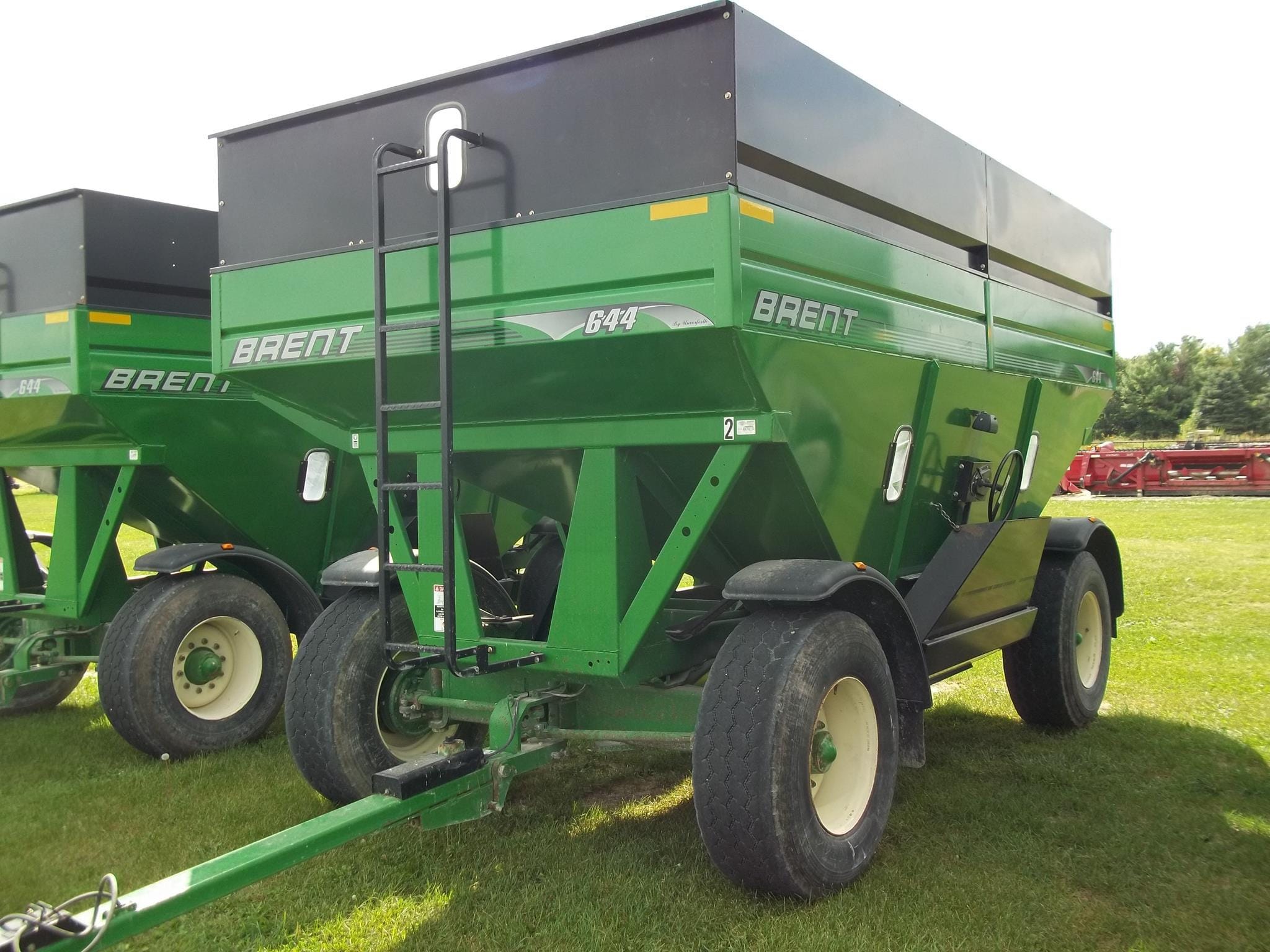 2011 Brent 644 Equipment Image0