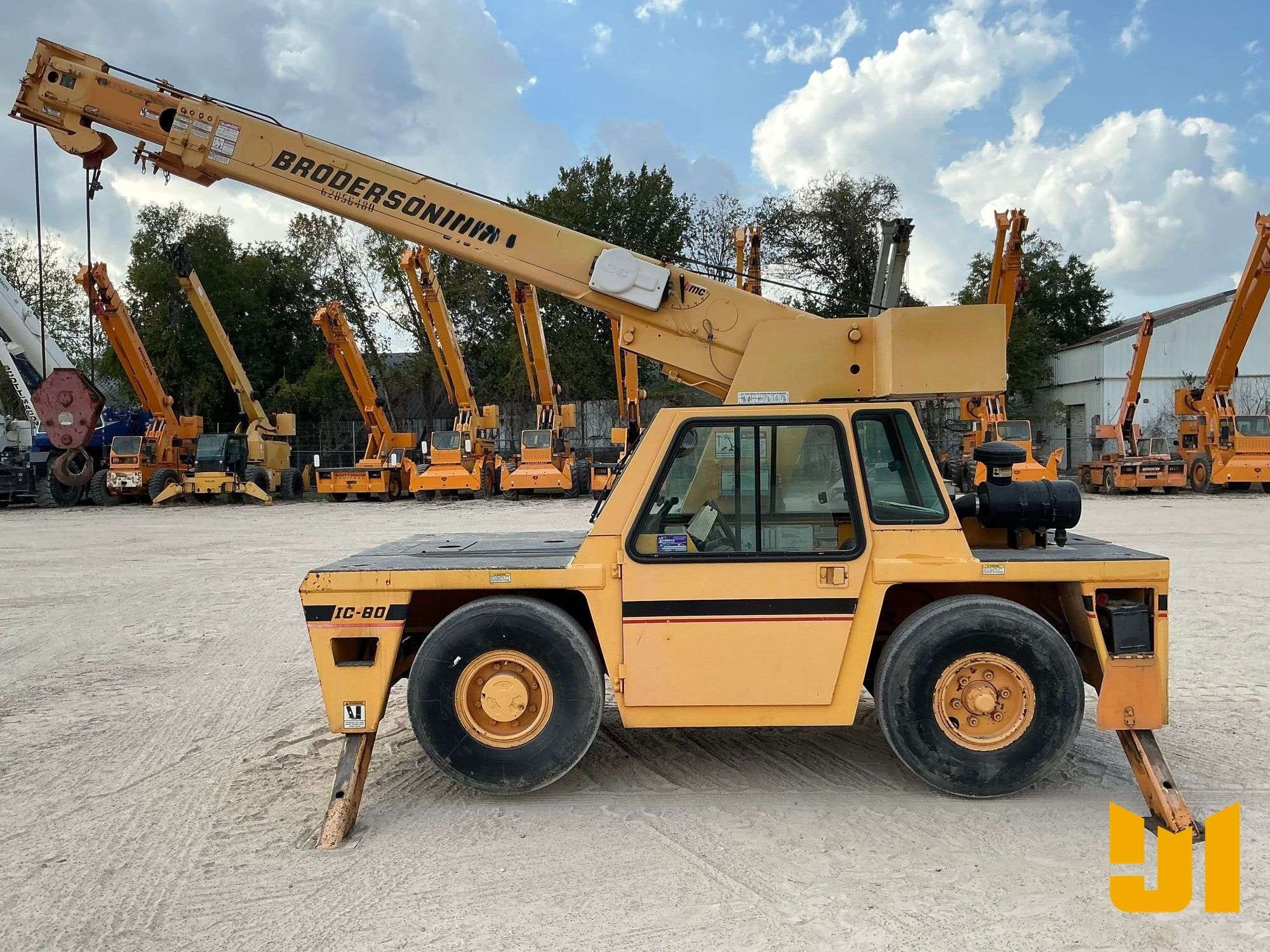 2011 Broderson IC803H Equipment Image0