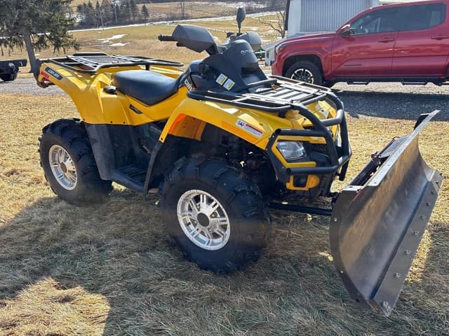 Image of Can-Am Outlander 650 equipment image 2