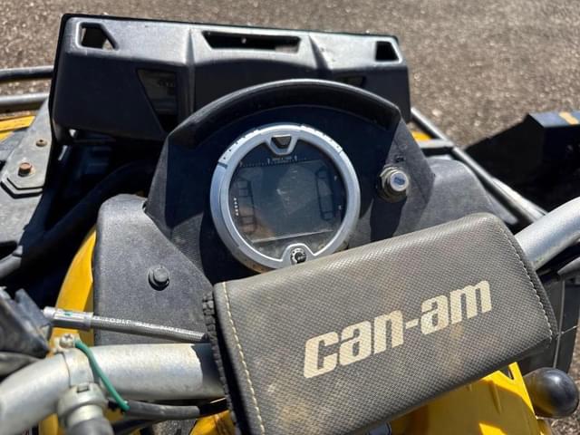 Image of Can-Am Outlander equipment image 4