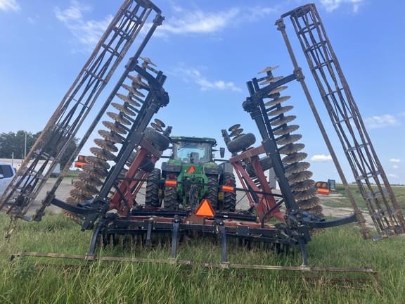 Image of Case IH 330 equipment image 3