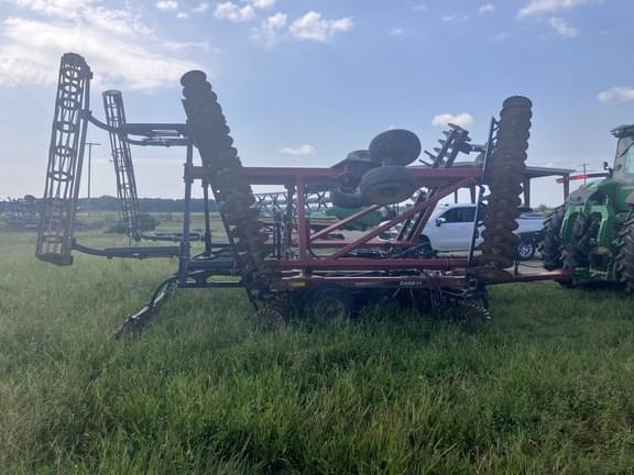 Image of Case IH 330 equipment image 2