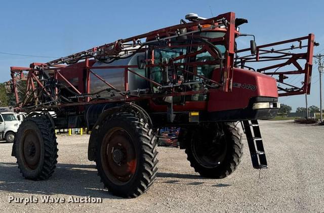 Image of Case IH Patriot 4420 equipment image 2