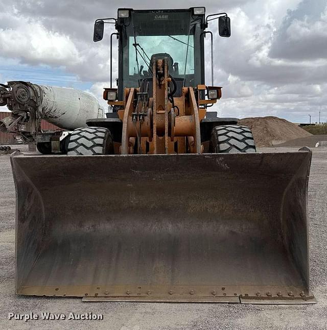 Image of Case 621E equipment image 1