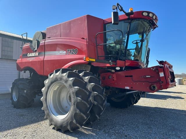 Image of Case IH 7120 equipment image 1