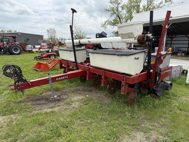 Image of Case IH 1220 equipment image 2