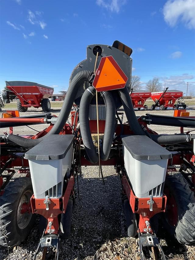 Image of Case IH 1230 equipment image 4