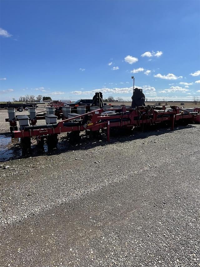 Image of Case IH 1230 equipment image 2