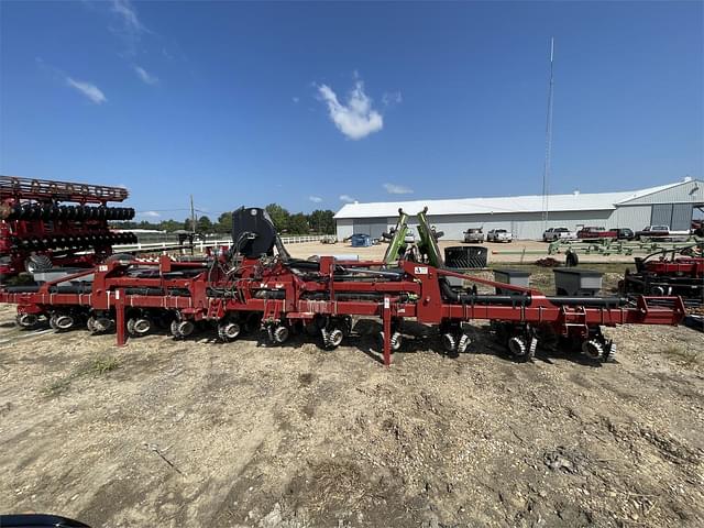 Image of Case IH 1230 equipment image 3