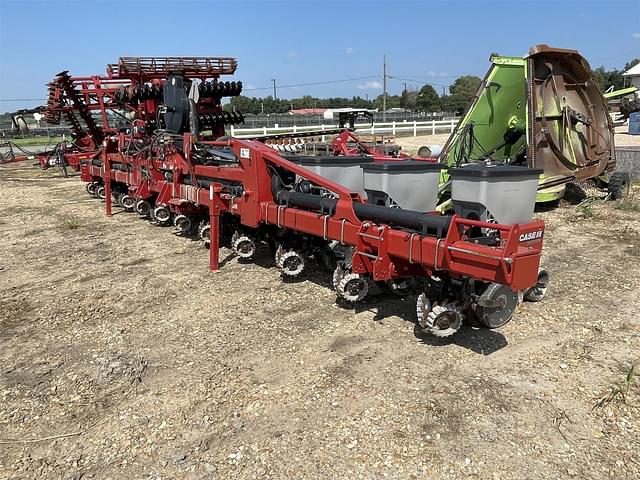 Image of Case IH 1230 equipment image 4