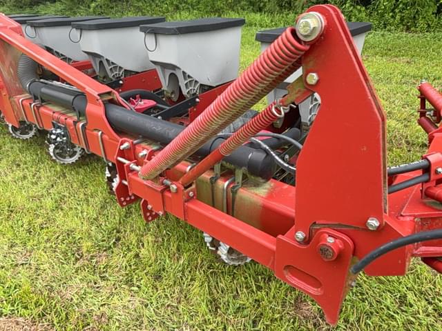 Image of Case IH 1230 equipment image 2