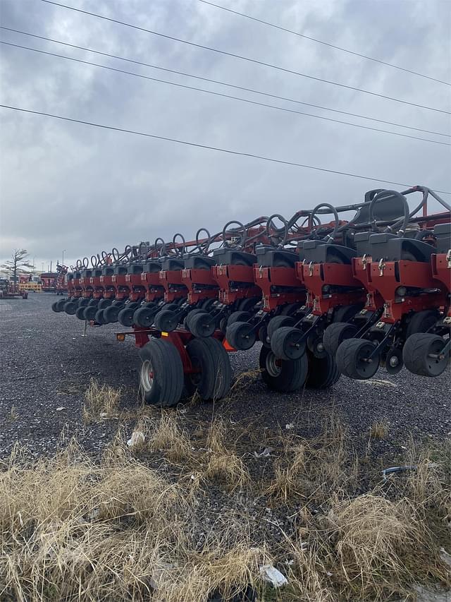 Image of Case IH 1240 equipment image 4